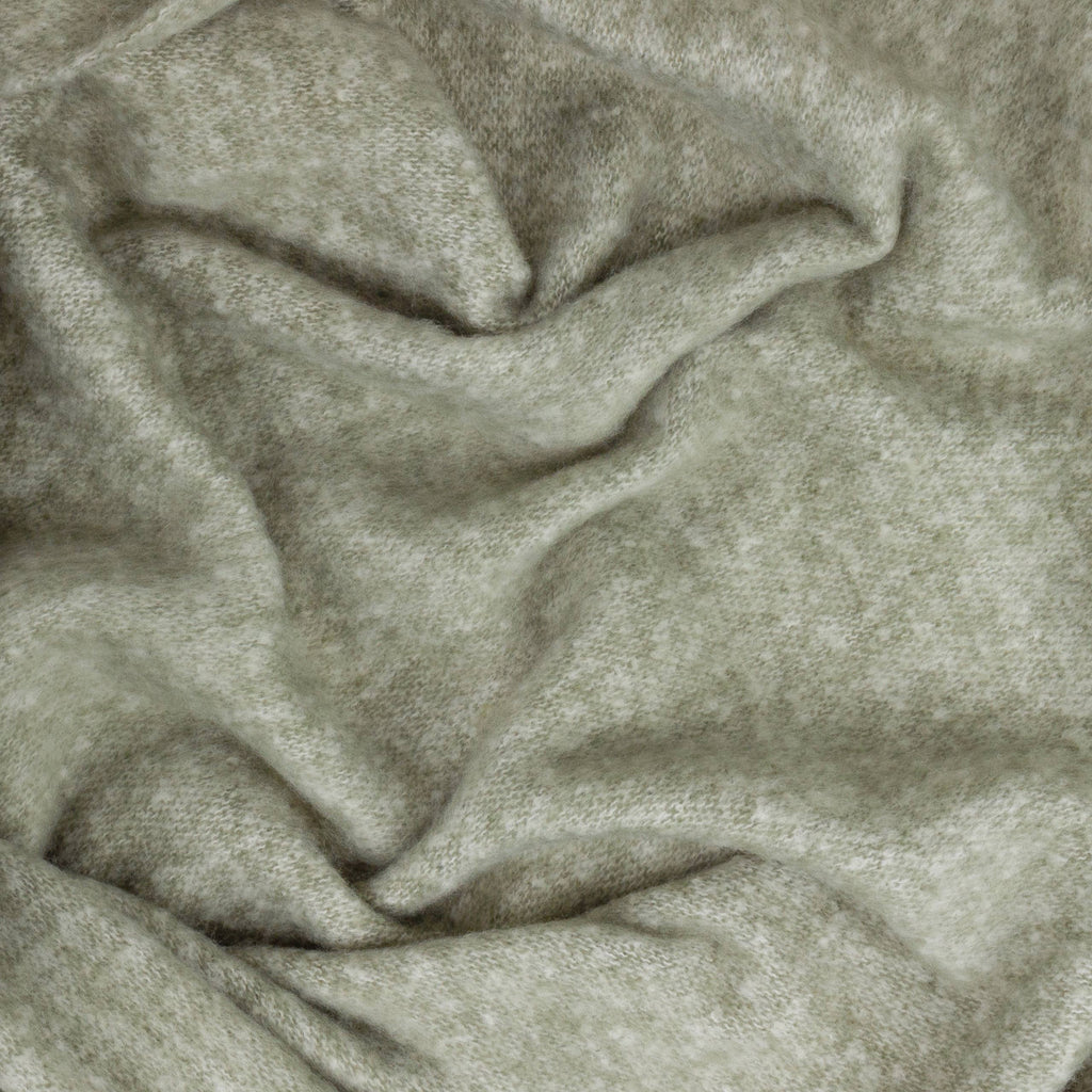 Decortieliving - Cozy Woven Throw 140x180cm | Soft Green with Tassels
