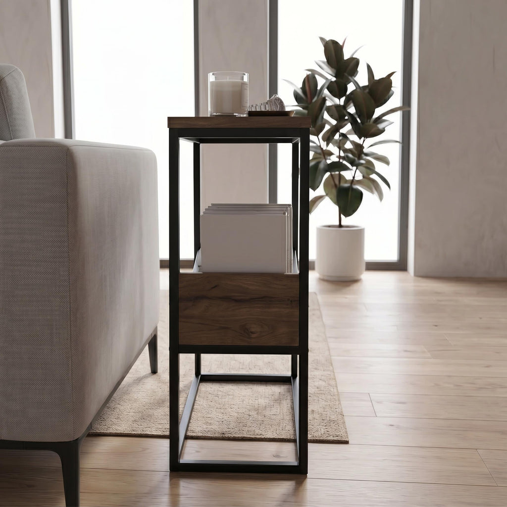 Table d'appoint moderne Tenol avec étagère métallique inclinée
