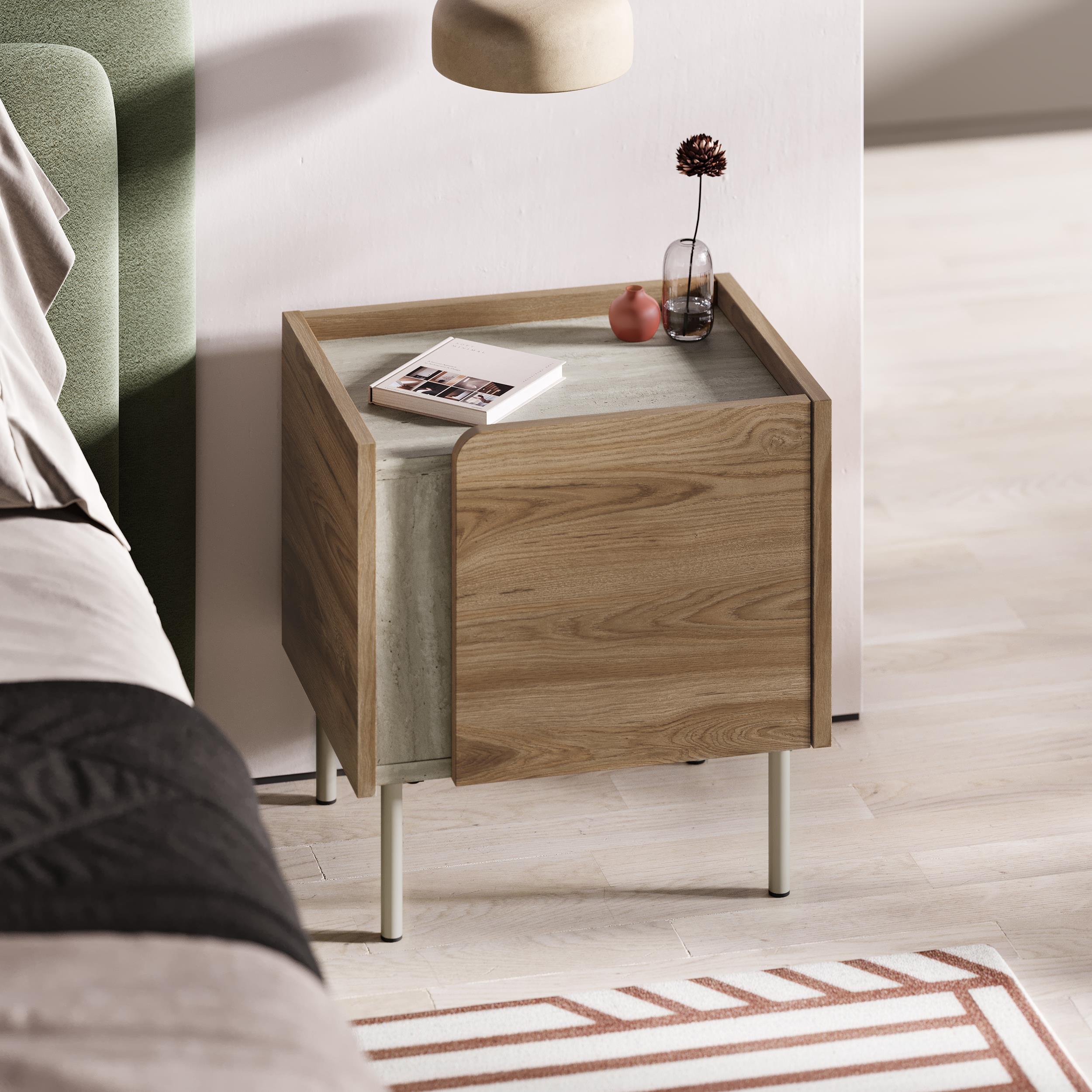 Table de chevet Norm moderne avec rangement à porte à fermeture douce et pieds en métal
