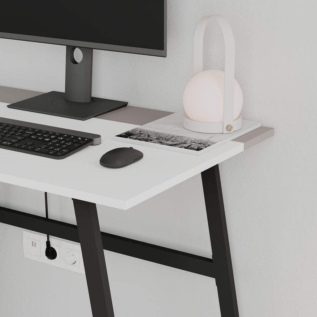 Bureau d'étude Kemre – Bureau d'ordinateur moderne pour la maison