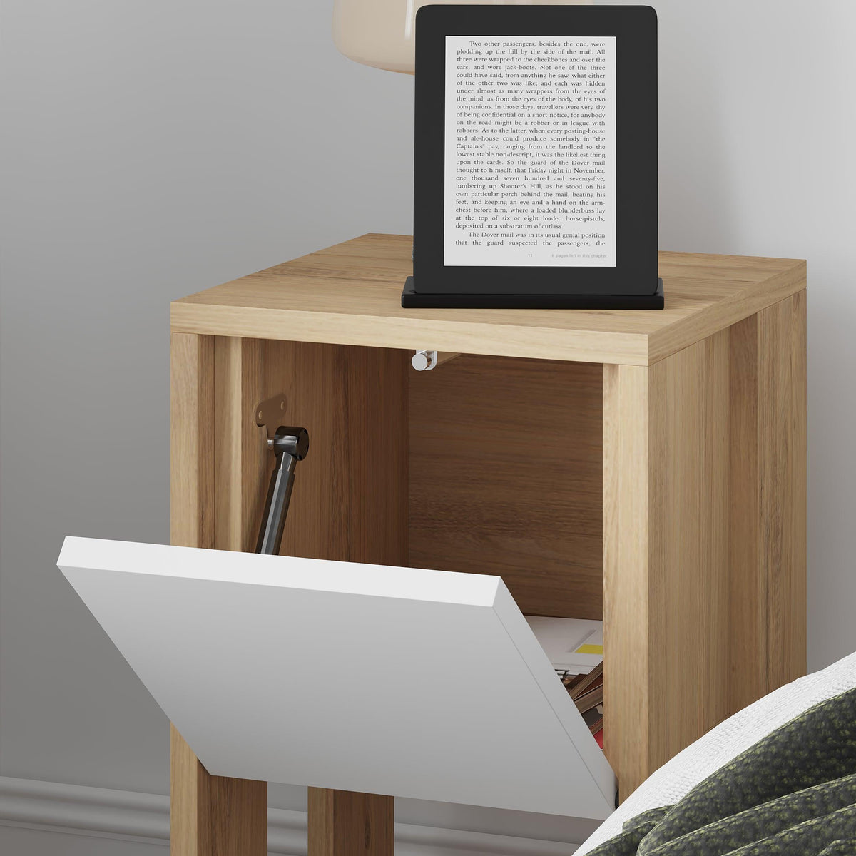 Decortieliving - Ema Modern Bedside Table Bedroom Furniture 30cm Width